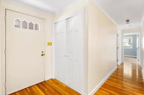 9 Craig Ln, Hingham, MA 02043 photo 3