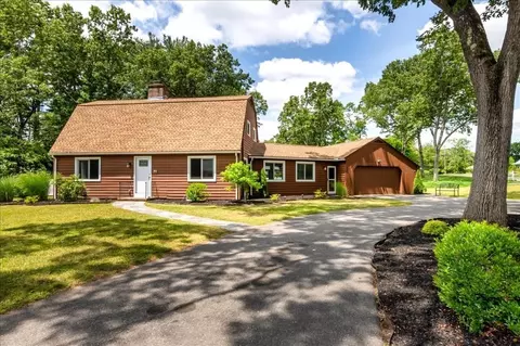 76 Woodland Rd, Longmeadow, MA 01106