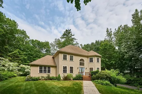 37 Shattuck Rd, Hadley, MA 01035