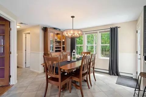 75 Chamberlain Rd, Uxbridge, MA 01569 photo 11