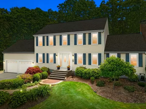 75 Chamberlain Rd, Uxbridge, MA 01569