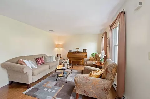 75 Chamberlain Rd, Uxbridge, MA 01569 photo 7
