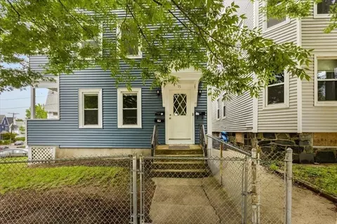 95 Temple St, Somerville, MA 02145