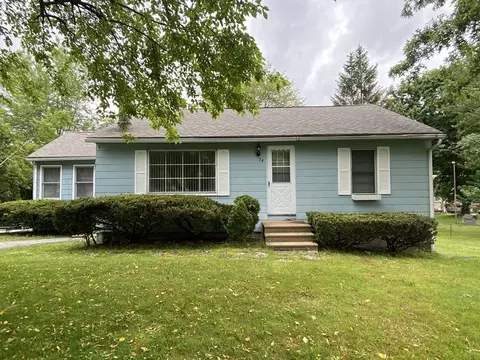 34 Nestor Ave, Fitchburg, MA 01420