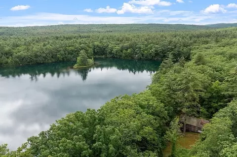 50 Sauna Row Rd, Townsend, MA 01469