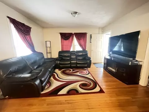 85-87 Windemere St, Springfield, MA 01104 photo 13