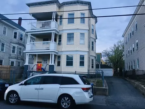 150-152 Andover St, Lawrence, MA 01843