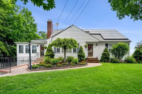 10 Corbett Rd, Lawrence, MA 01843