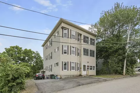 30 Hemans, Worcester, MA 01605 photo 2