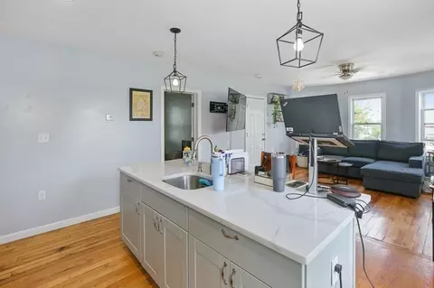 30 Hemans, Worcester, MA 01605 photo 6