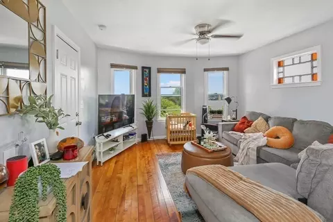 30 Hemans, Worcester, MA 01605 photo 9