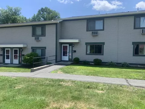 170 E Hadley Rd #17, Amherst, MA 01002