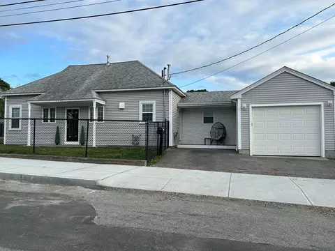 1715 Stafford Rd, Fall River, MA 02721