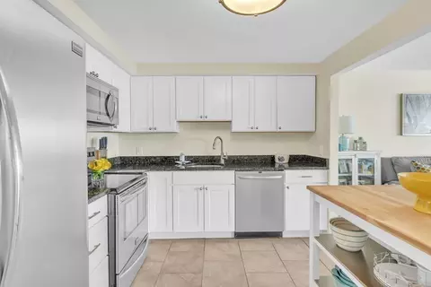 1 Commodore Ct #402, Hull, MA 02045 photo 10