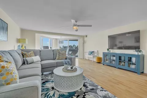 1 Commodore Ct #402, Hull, MA 02045 photo 5