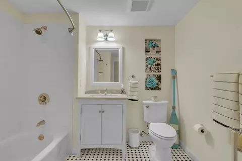 1 Commodore Ct #402, Hull, MA 02045 photo 19