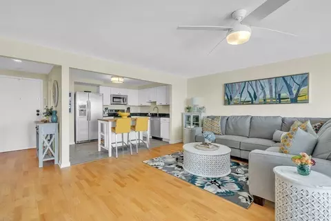 1 Commodore Ct #402, Hull, MA 02045 photo 6