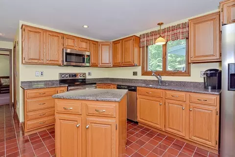 340 Mill St, Mansfield, MA 02048 photo 6