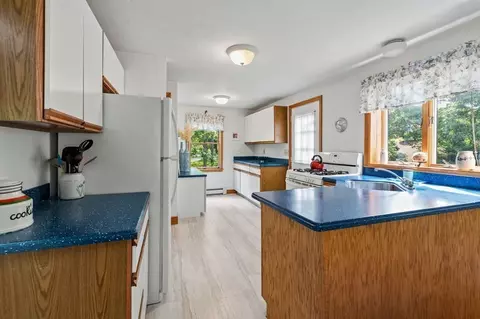 30 Tecumseh Rd, Bourne, MA 02562 photo 9