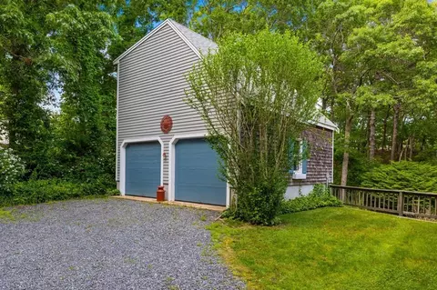 30 Tecumseh Rd, Bourne, MA 02562 photo 3