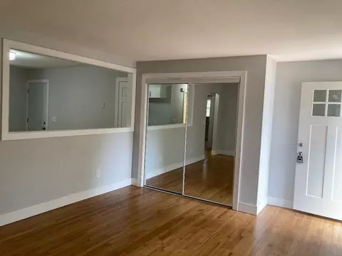 76 Darling St, Springfield, MA 01151 photo 9
