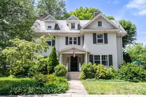 38 Cabot St, Winchester, MA 01890