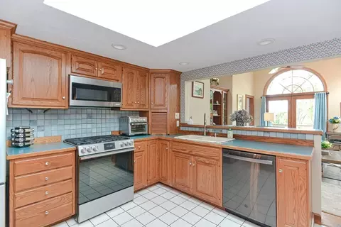 38 Blackstone St, Mendon, MA 01756 photo 10
