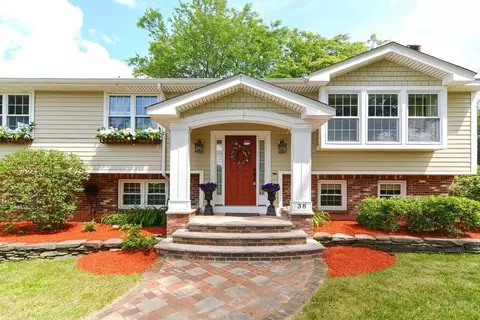 38 Blackstone St, Mendon, MA 01756 photo 4