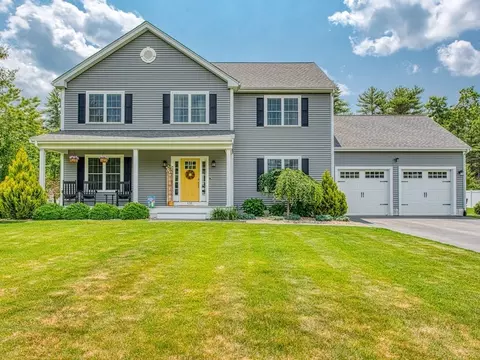 135 Saddleworth Way, Middleboro, MA 02346