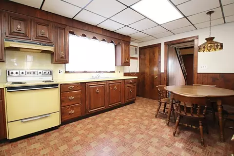 28 Florence St, Everett, MA 02149 photo 3