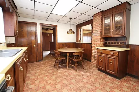 28 Florence St, Everett, MA 02149 photo 4
