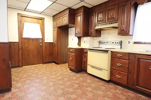 28 Florence St, Everett, MA 02149 photo 5