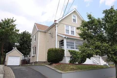 28 Florence St, Everett, MA 02149 photo 2