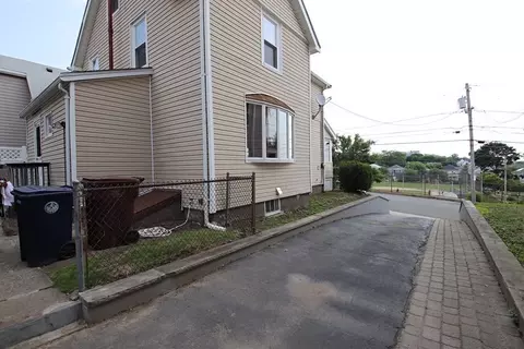 28 Florence St, Everett, MA 02149 photo 32