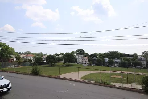 28 Florence St, Everett, MA 02149 photo 33