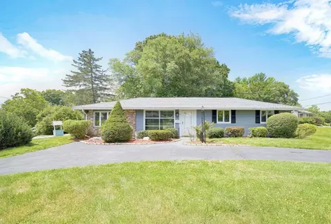 63 Marion St, Holbrook, MA 02343