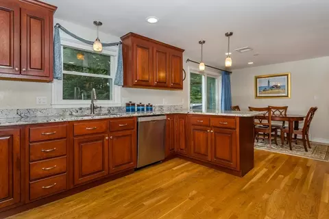 24 Mohawk Rd, Canton, MA 02021 photo 11