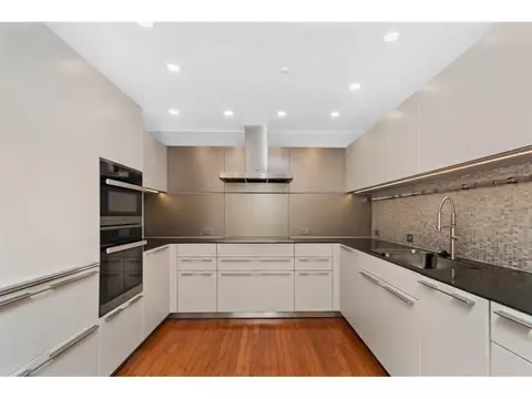 1160 Beacon St #104, Brookline, MA 02446