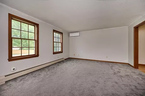 4 Kania St, Easthampton, MA 01027 photo 9