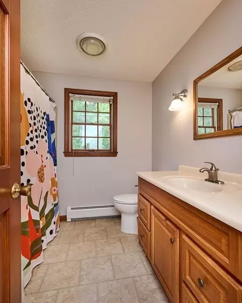 4 Kania St, Easthampton, MA 01027 photo 25