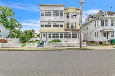 15 Margaret St, Chicopee, MA 01013