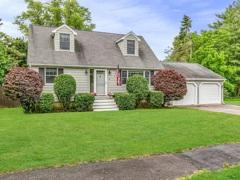 4 Kathleen Dr, Beverly, MA 01915