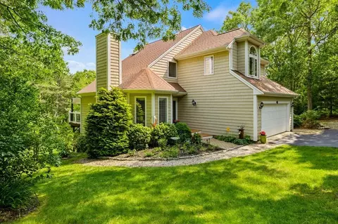 363 Blacksmith Shop Rd, Falmouth, MA 02536