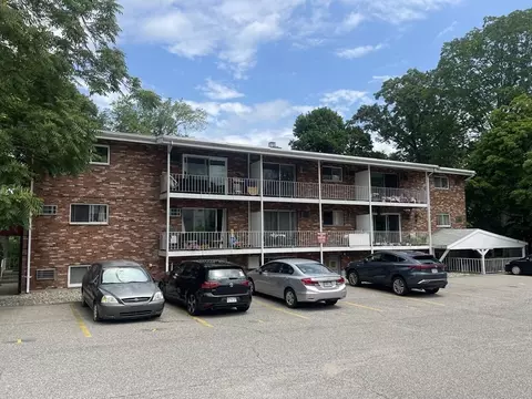 73 Charlesbank Rd #303, Newton, MA 02458