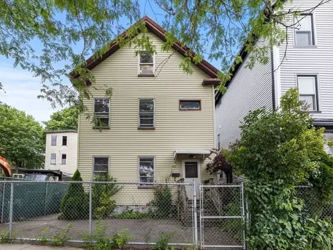 3421 Washington St, Boston, MA 02130