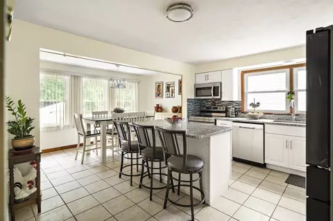 156 Commonwealth Ave, Worcester, MA 01604 photo 4
