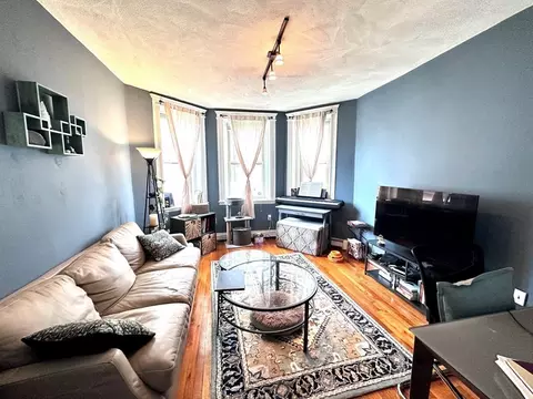 1677 Commonwealth Ave #3, Boston, MA 02135