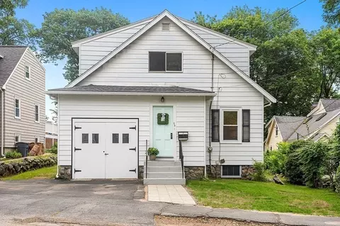 25 Hillcrest St, Arlington, MA 02476