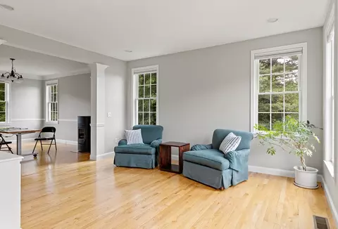 11 Howarth Dr, Upton, MA 01568 photo 7