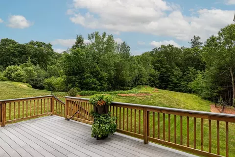 11 Howarth Dr, Upton, MA 01568 photo 27